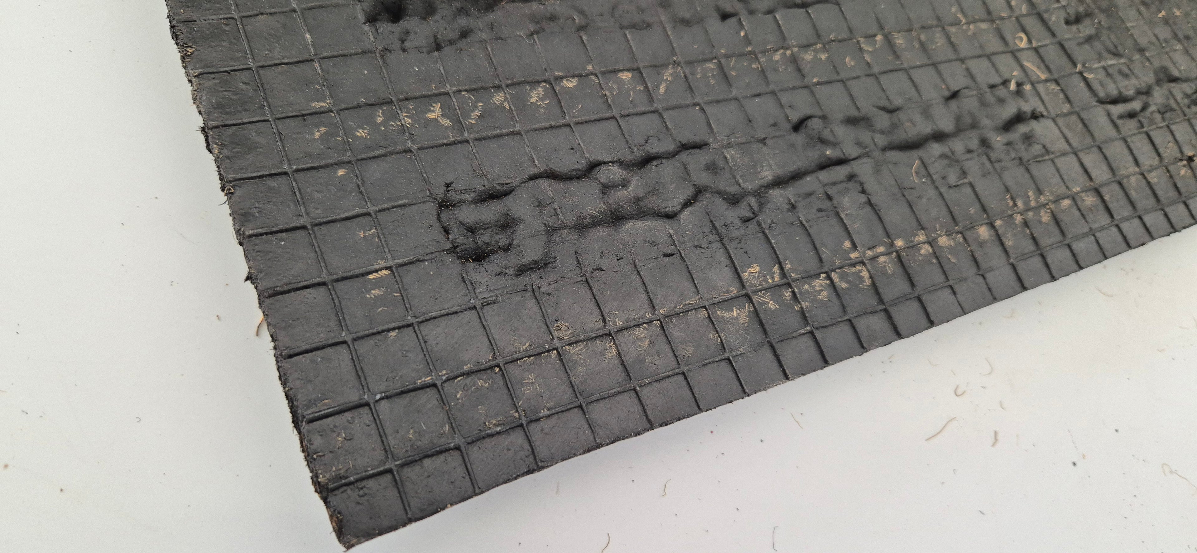 DIAMOND PATTERN - MOULDED BRUSH MAT NATURAL