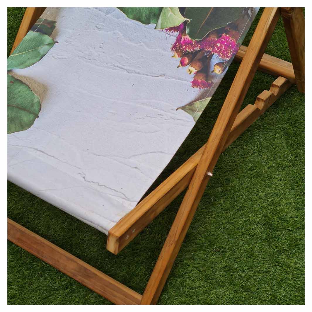 LEAVES GREEN BOTANICAL WITH PINK BLOSSOM DECK CHAIR