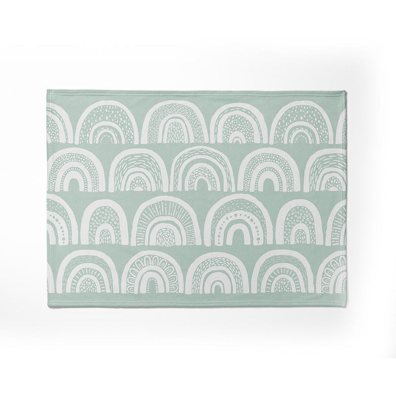 KIDS WHITE RAINBOW PATTERN FLEECE BLANKET