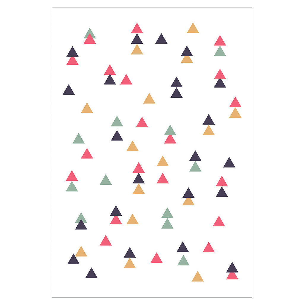 KIDS MULTI COLOUR TRIANGLE PATTERN FLEECE BLANKET