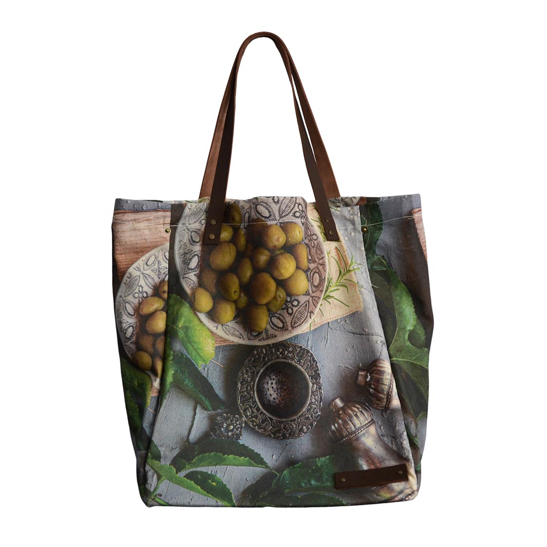 NATURAL SILVER SALT SHAKERS WITH GREEN OLIVES MY BAG