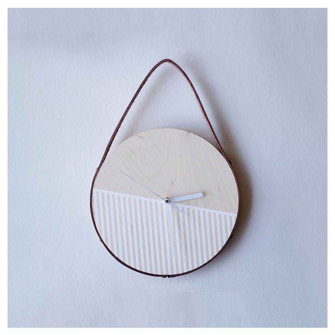 DIAGONAL WHITE LINES NORDIC CLOCK