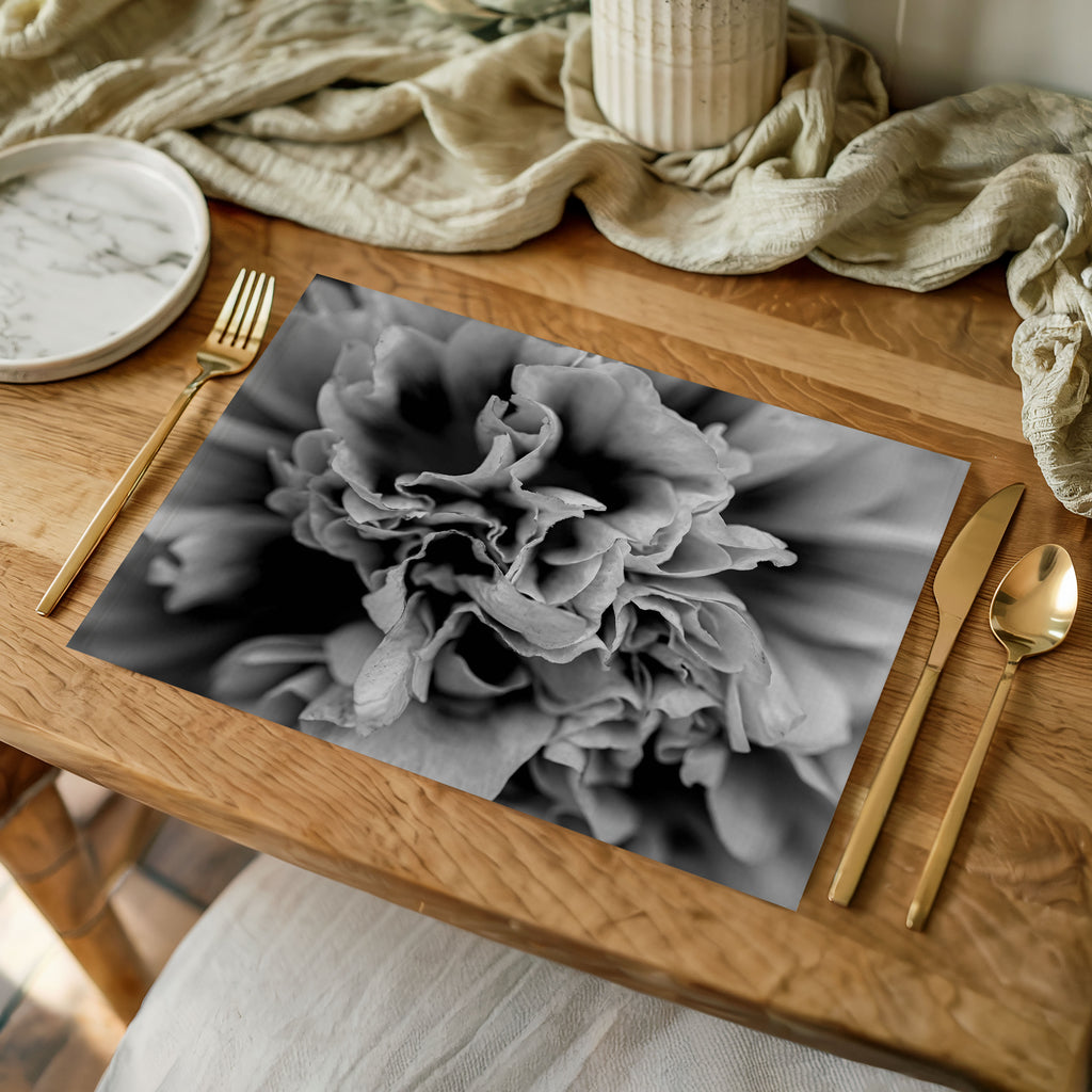 FLORAL BLACK AND WHITE PEONY PLACEMAT
