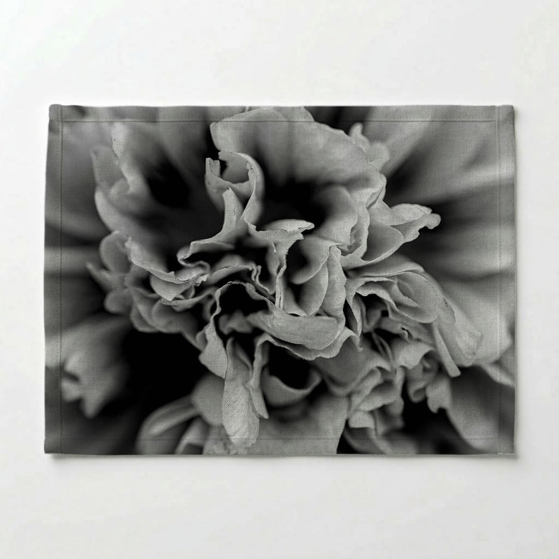 FLORAL BLACK AND WHITE PEONY PLACEMAT