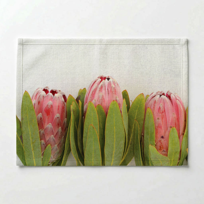 LINED UP PROTEAS PLACEMAT