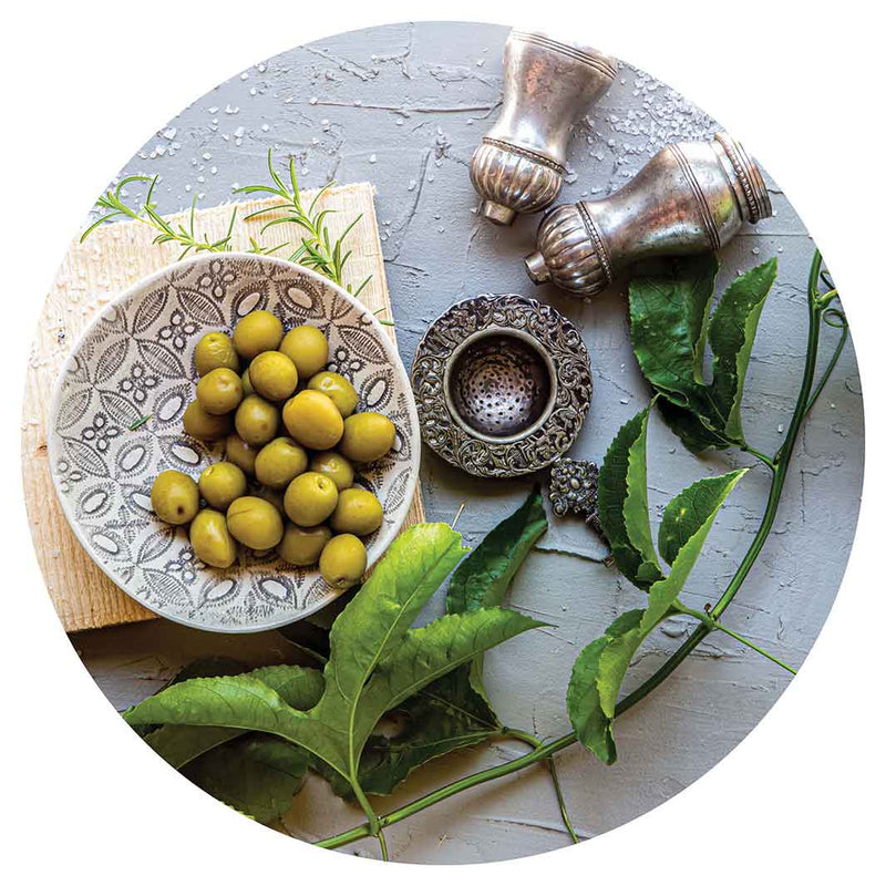 NATURAL SILVER SALT SHAKERS WITH GREEN OLIVES CHEESEBOARD
