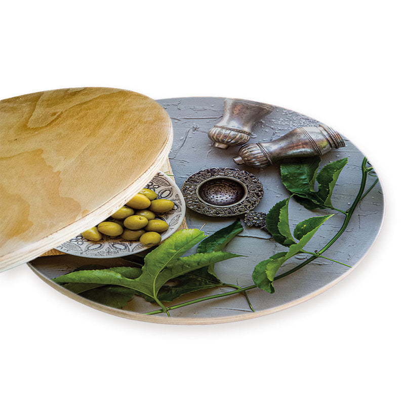 NATURAL SILVER SALT SHAKERS WITH GREEN OLIVES CHEESEBOARD