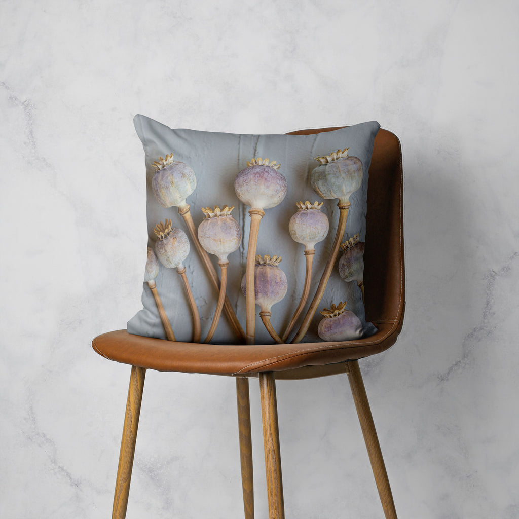 NATURAL PURPLE GIANT POPPY SEEDS ON GREY SCATTER CUSHION