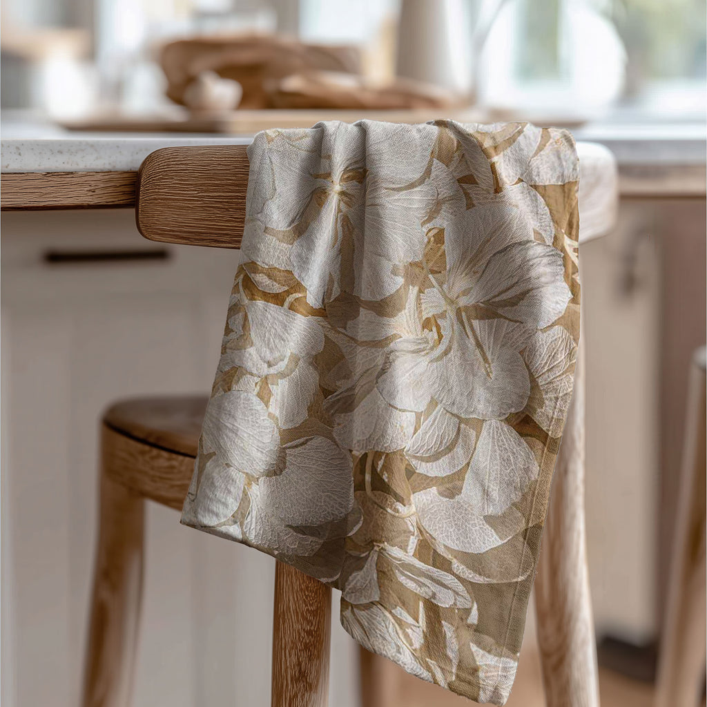 FLORAL CREAM BLEACHED HYDRANGEA LEAVES TEA TOWEL