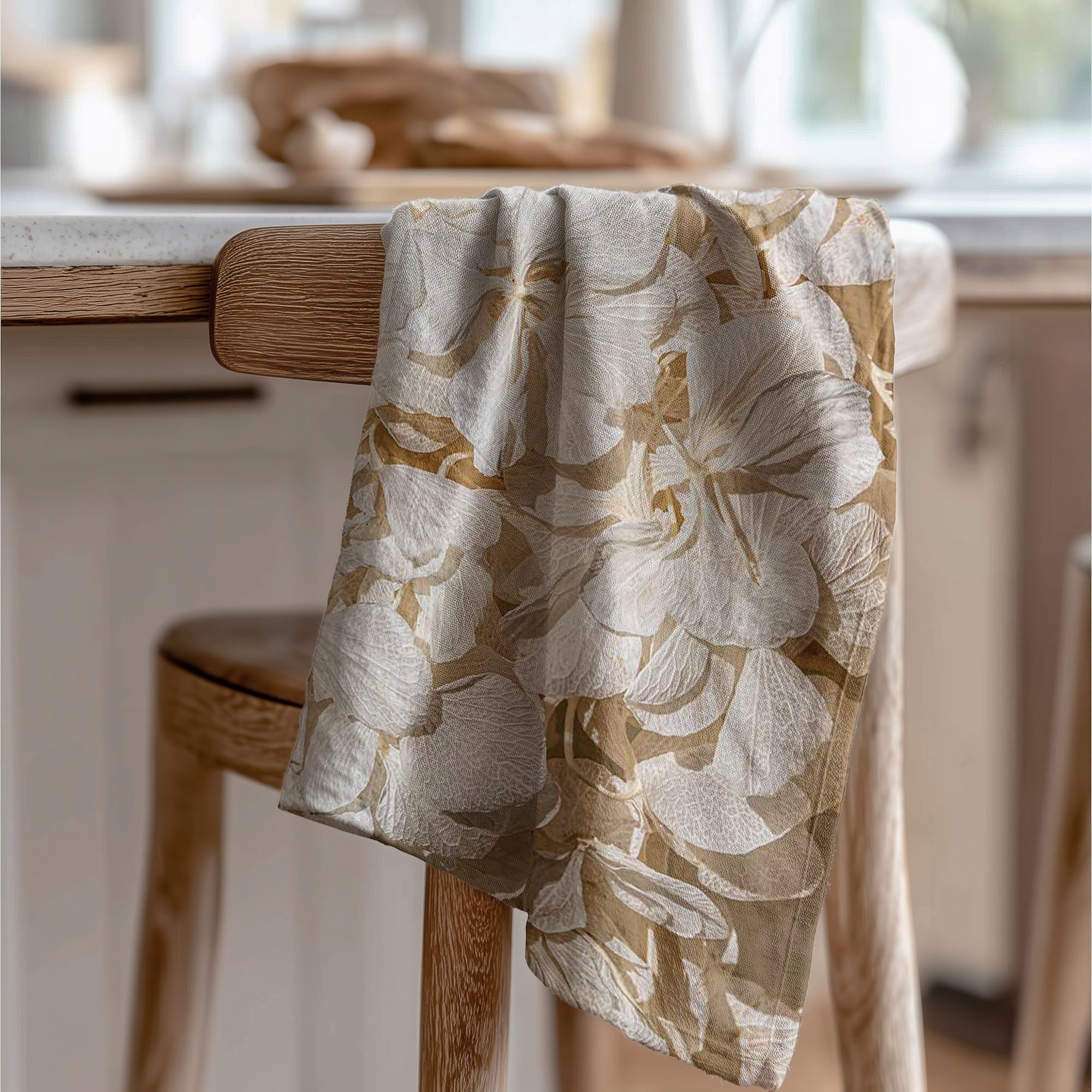 FLORAL CREAM BLEACHED HYDRANGEA LEAVES TEA TOWEL