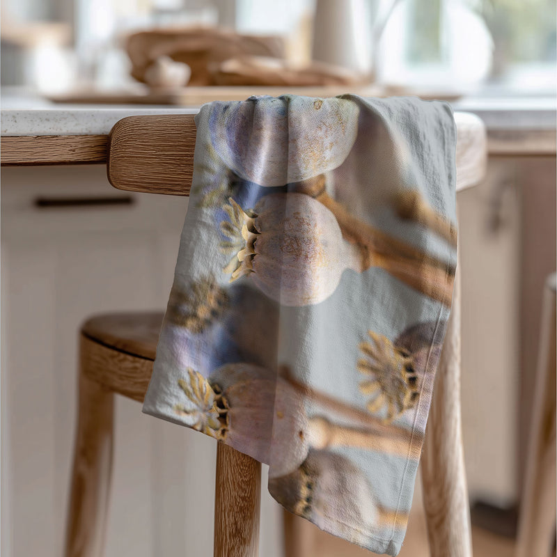 NATURAL PURPLE GIANT POPPY SEED BUNCH ON GREY TEA TOWEL