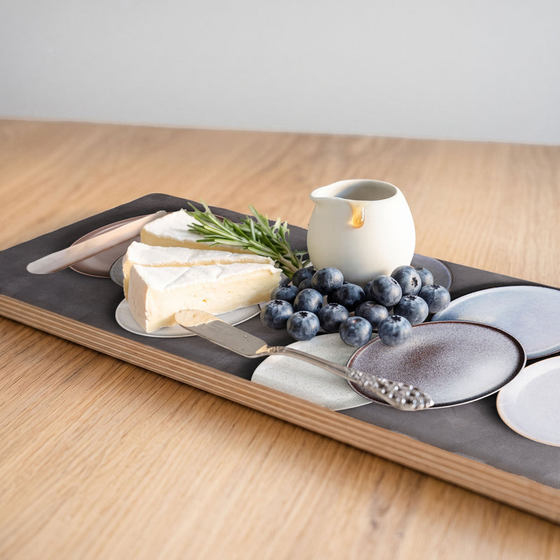 BEIGE PLATES DOUBLE HANDLE SERVING BOARD