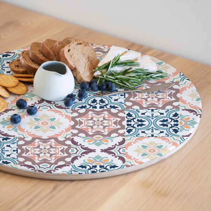 BLUE AND MAUVE TILE PATTERN ROUND SERVING BOARD