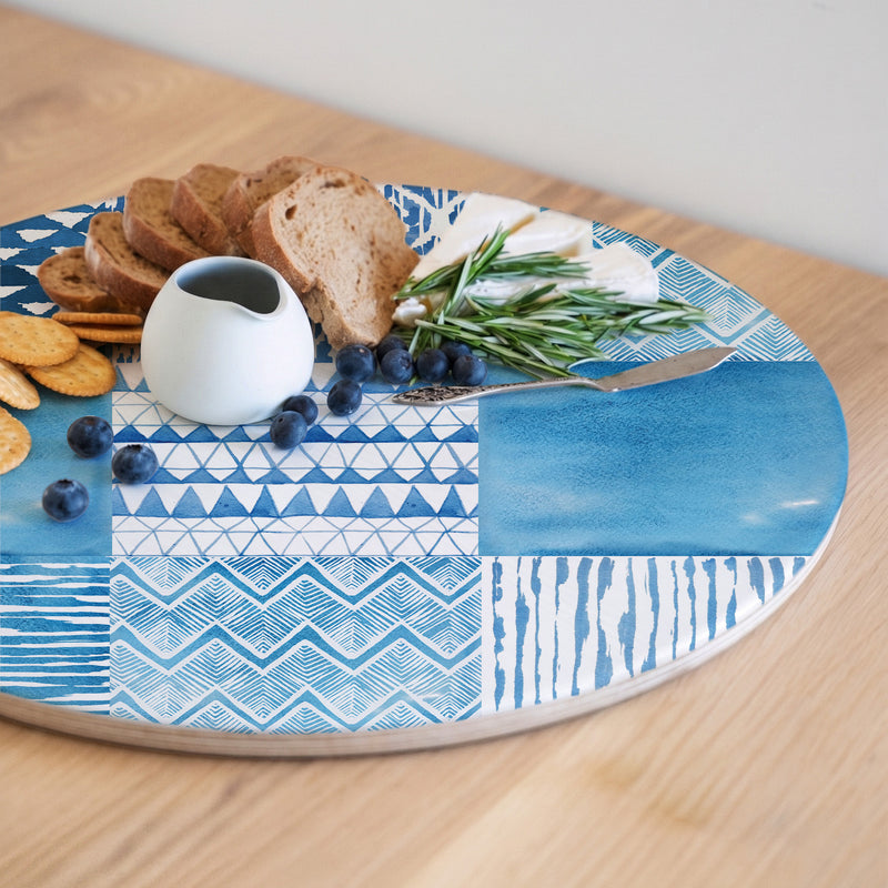 BLUE WATERCOLOUR TILE PATTERN ROUND SERVING BOARD