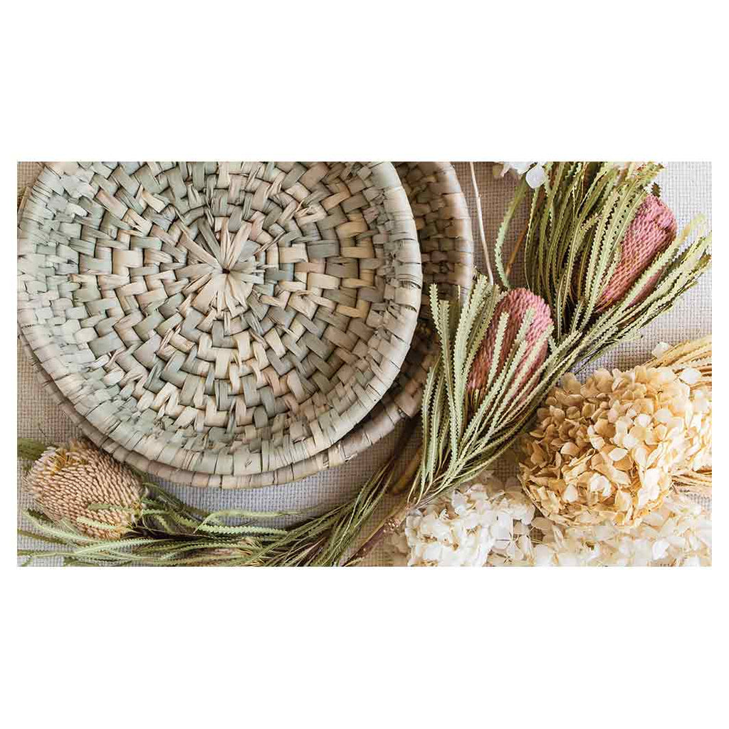 FLORAL CREAM AND GREY BASKET WITH PINK BANKSEAS TABLECLOTH