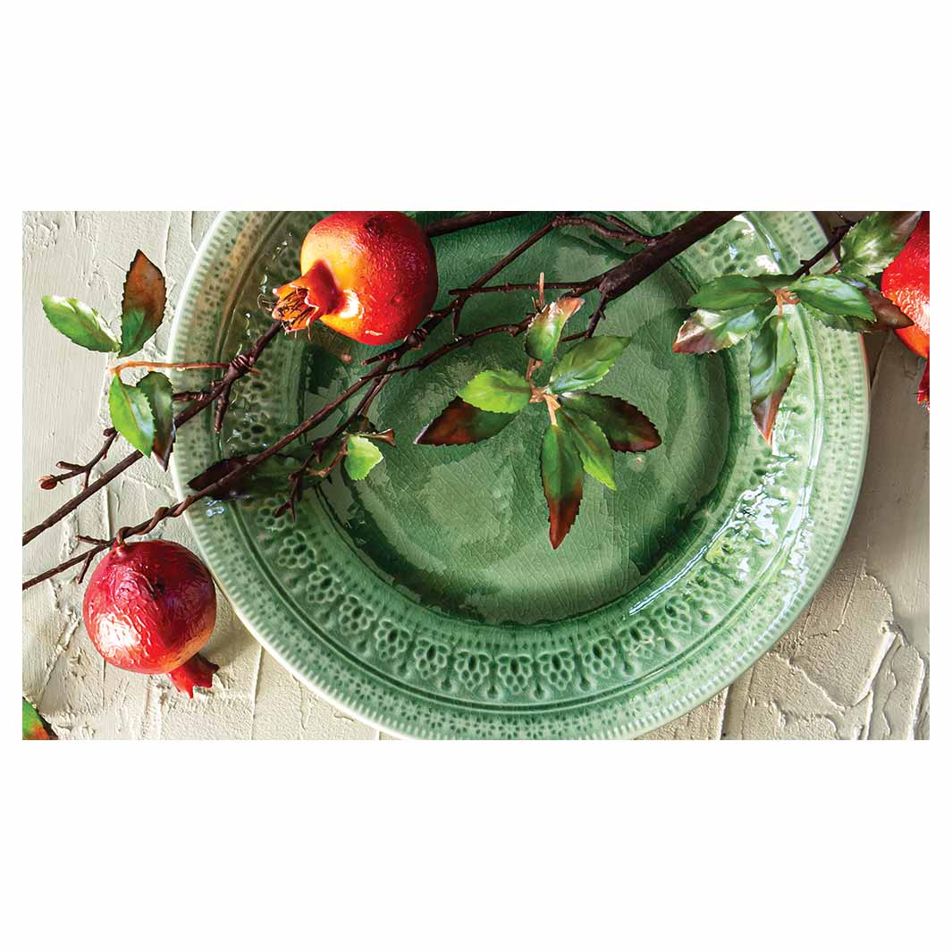 NATURAL RED POMEGRANATES ON GREEN PLATE TABLECLOTH